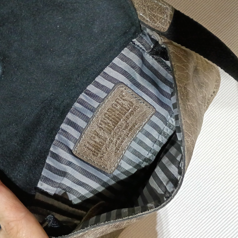 Jack Georges Rustic Crossbody - Picture 5 of 7